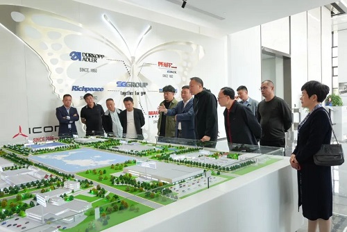 1744861010401687agJe.jpg 5.jpg